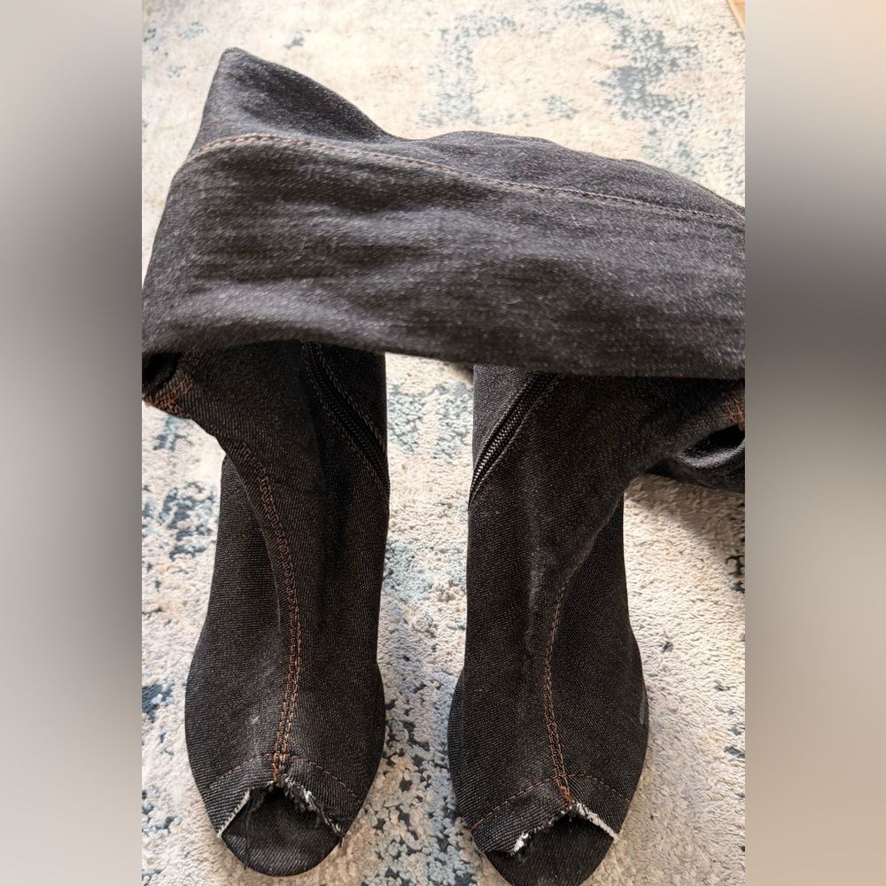 Stylish Black Lace-Up Boots